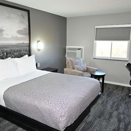 Super 8 By Wyndham Higginsville Exterior foto