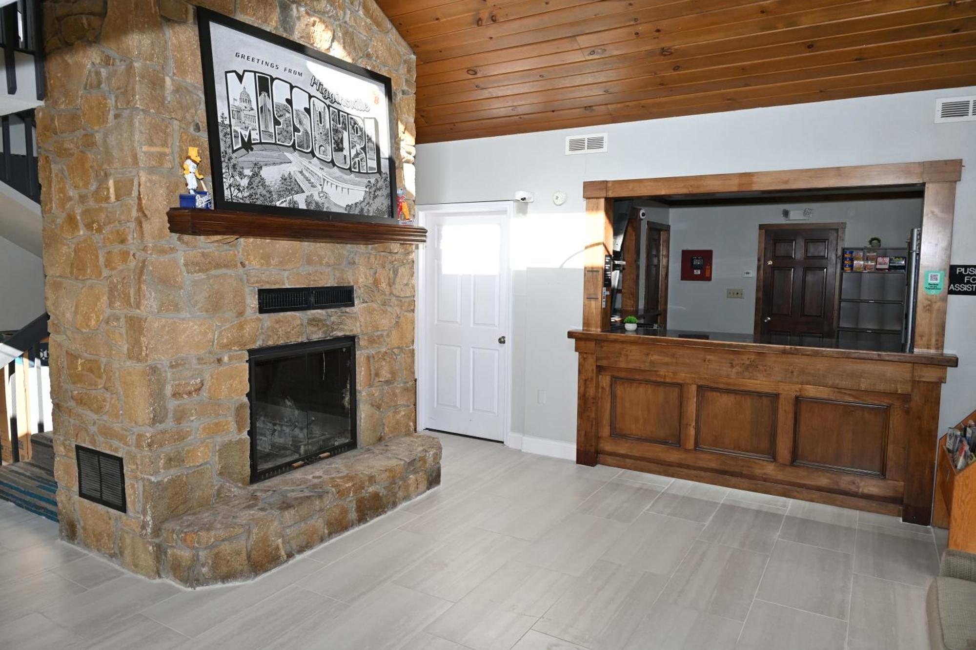 Super 8 By Wyndham Higginsville Exterior foto